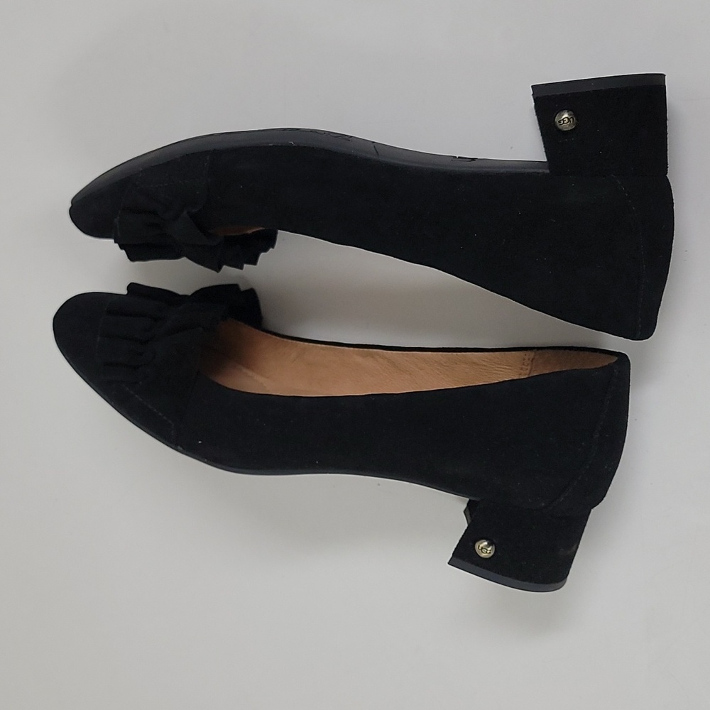 UGG Australia BLACK SUEDE FIFI RUFFLE BLOCK HEELS SHOES WOMEN'S 1092281 - Picture 9 of 9